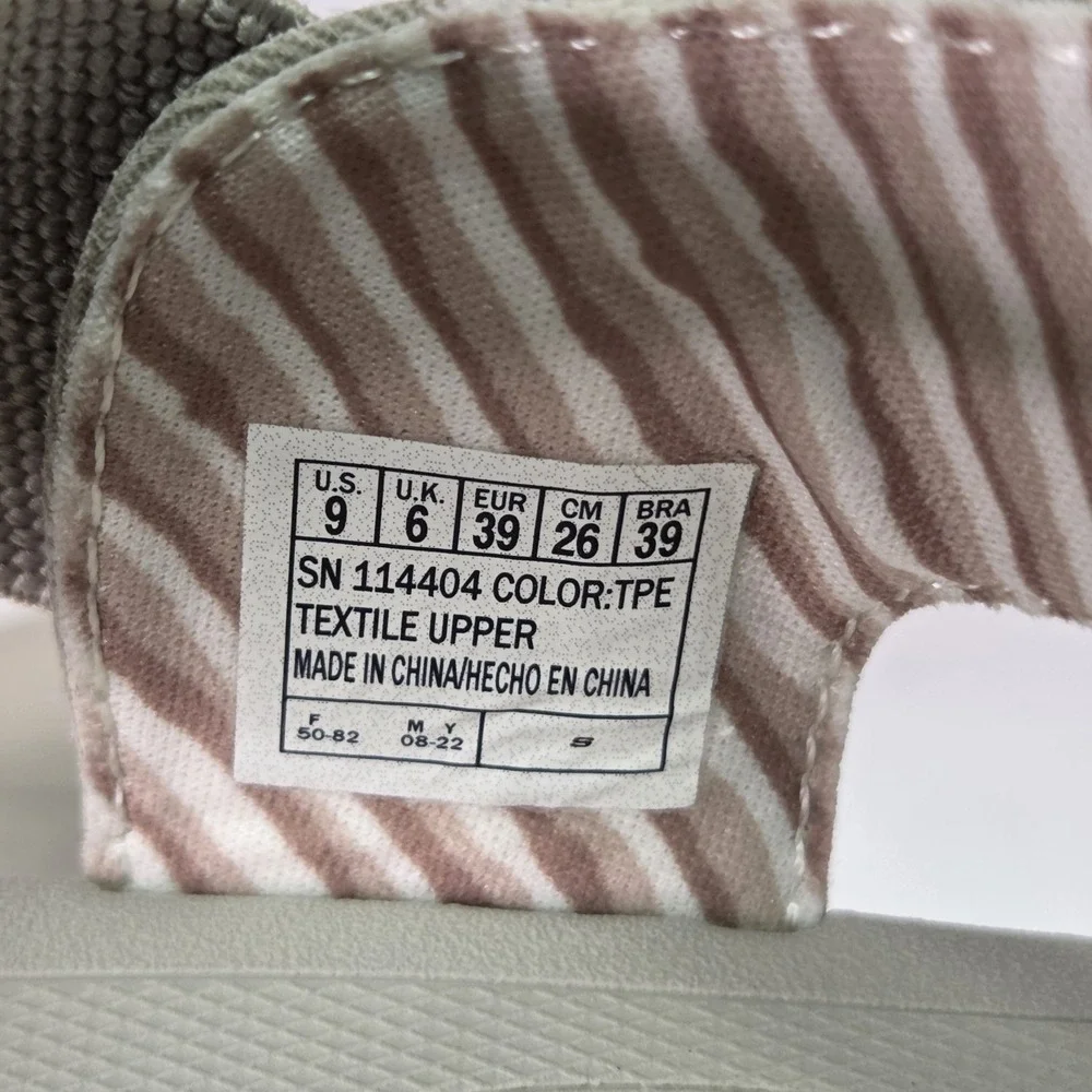 Skechers Bobs Summer Skipper Optical Chill Plush Foam Sandal Taupe Sz 9 Comfort - Picture 2 of 8